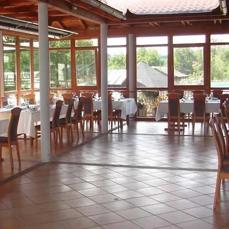 Kanu - & Caravanning Hotel 3*