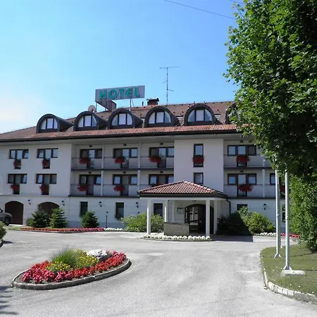 Hotel Kanu - & Caravanning 3*